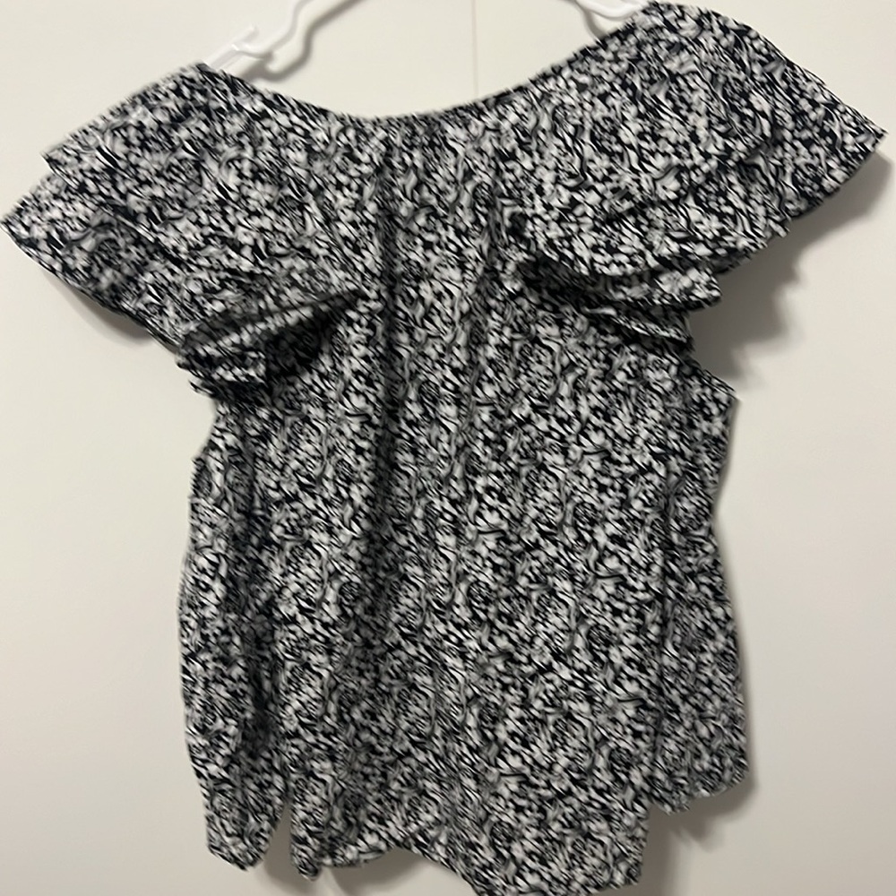 Universal thread ruffle short sleeve blouse - Picture 6 of 6
